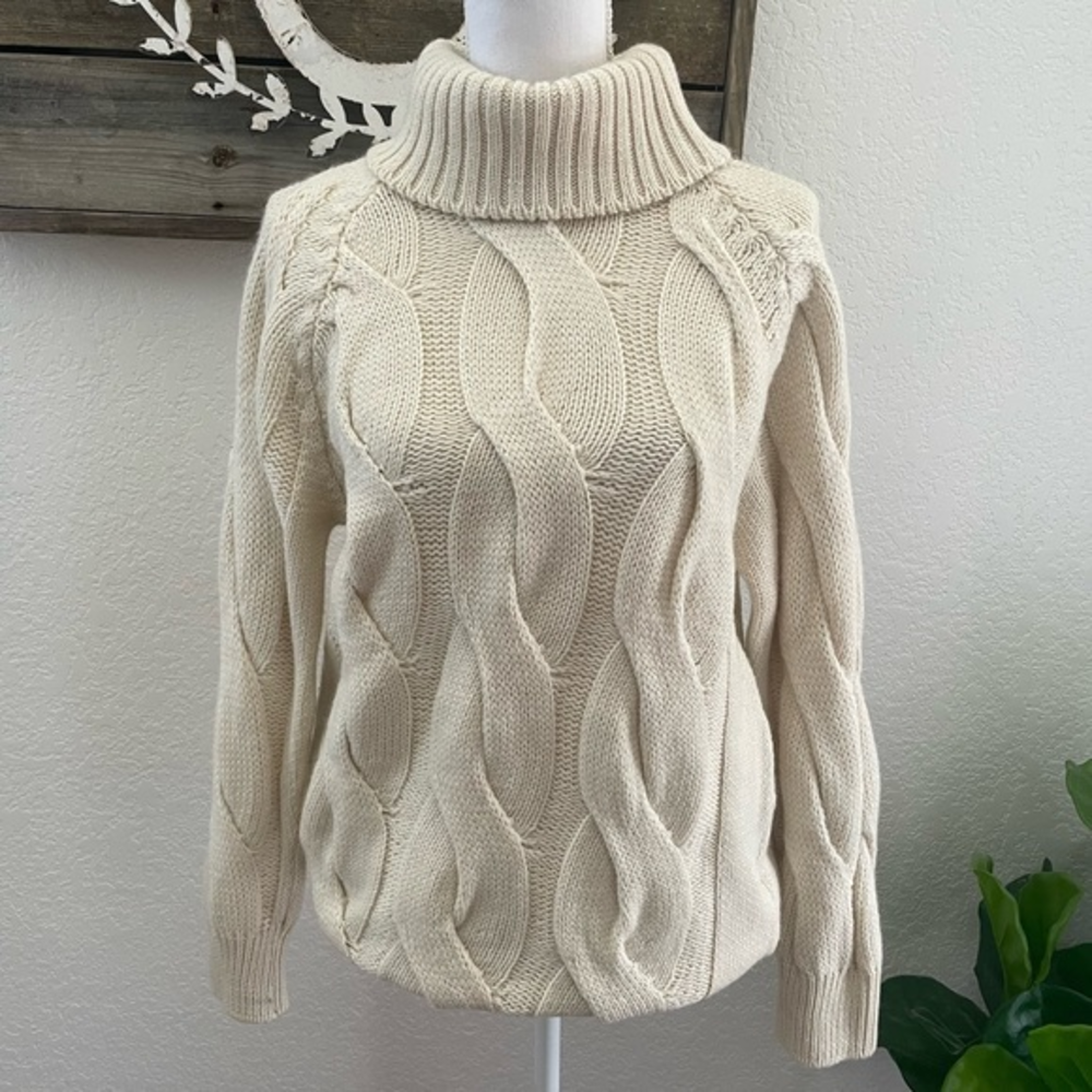 Peregrine made in England ivory cream cable knit turtleneck sweater L NWT